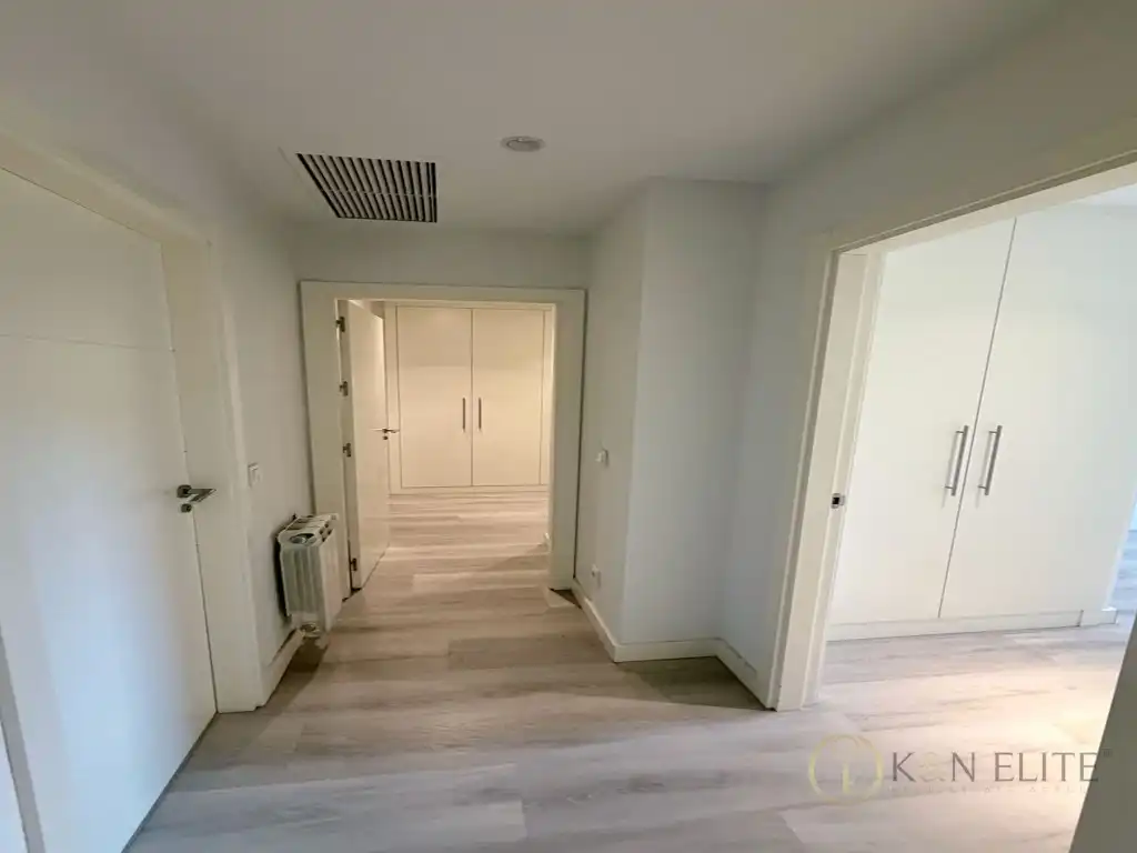Wohnung zur Miete in La Moraleja mit Schwimmbad