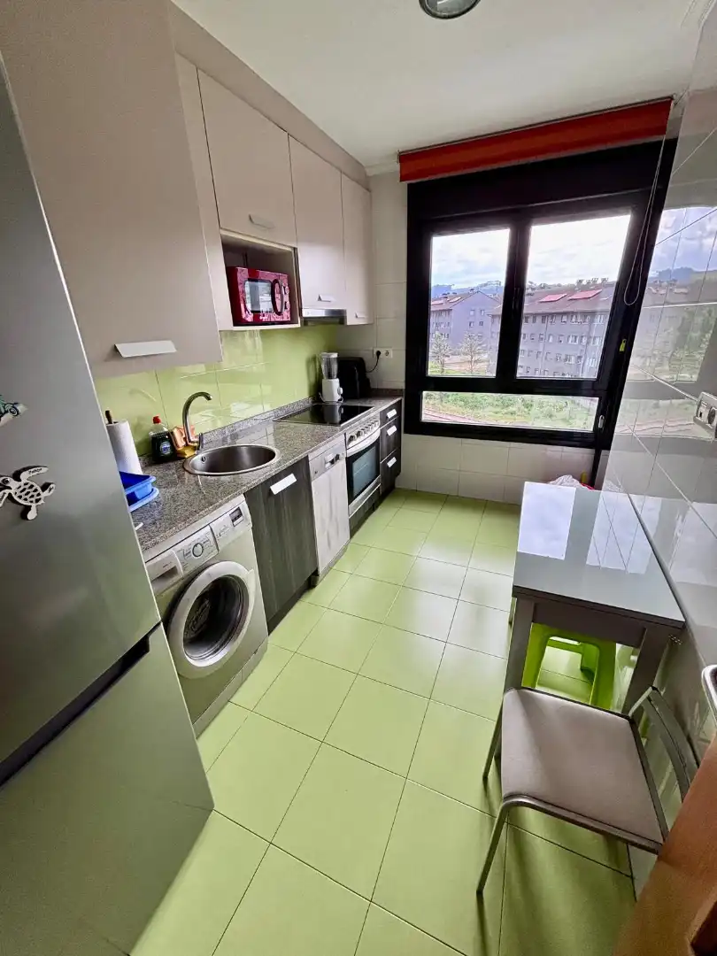 Cocina de Apartamento en venta en Gijón  con Calefacción, Parquet y Trastero