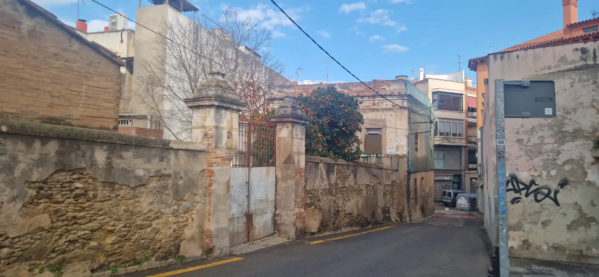 Außenansicht von Residential zum Verkauf in Sant Boi de Llobregat