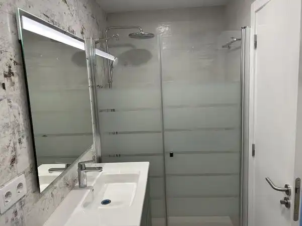 Baño de Piso de alquiler en Las Palmas de Gran Canaria con Aire acondicionado, Calefacción y Horno