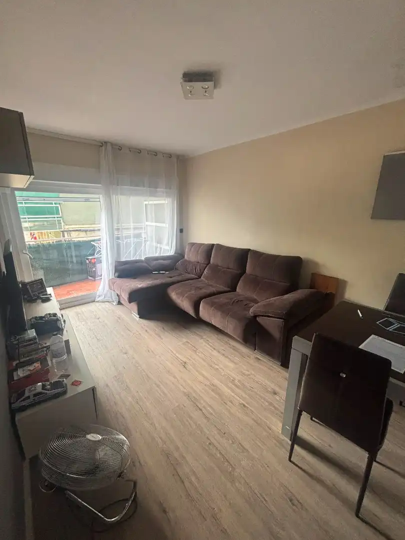 Sala de estar de Piso en venta en Martorell con Parquet, Terraza y Horno