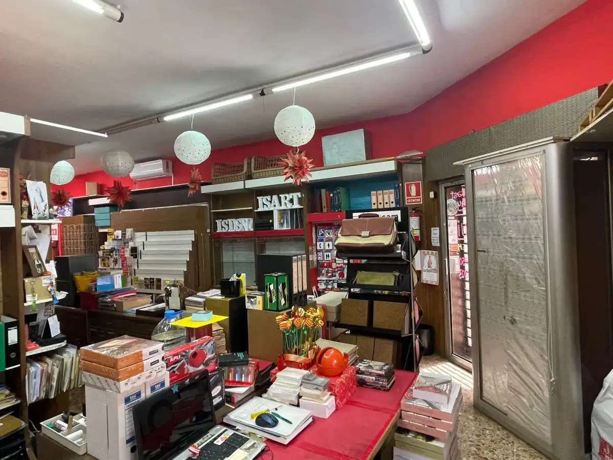 Gewerbefläche zur Miete in Llorenç Presas 6, imagen 9