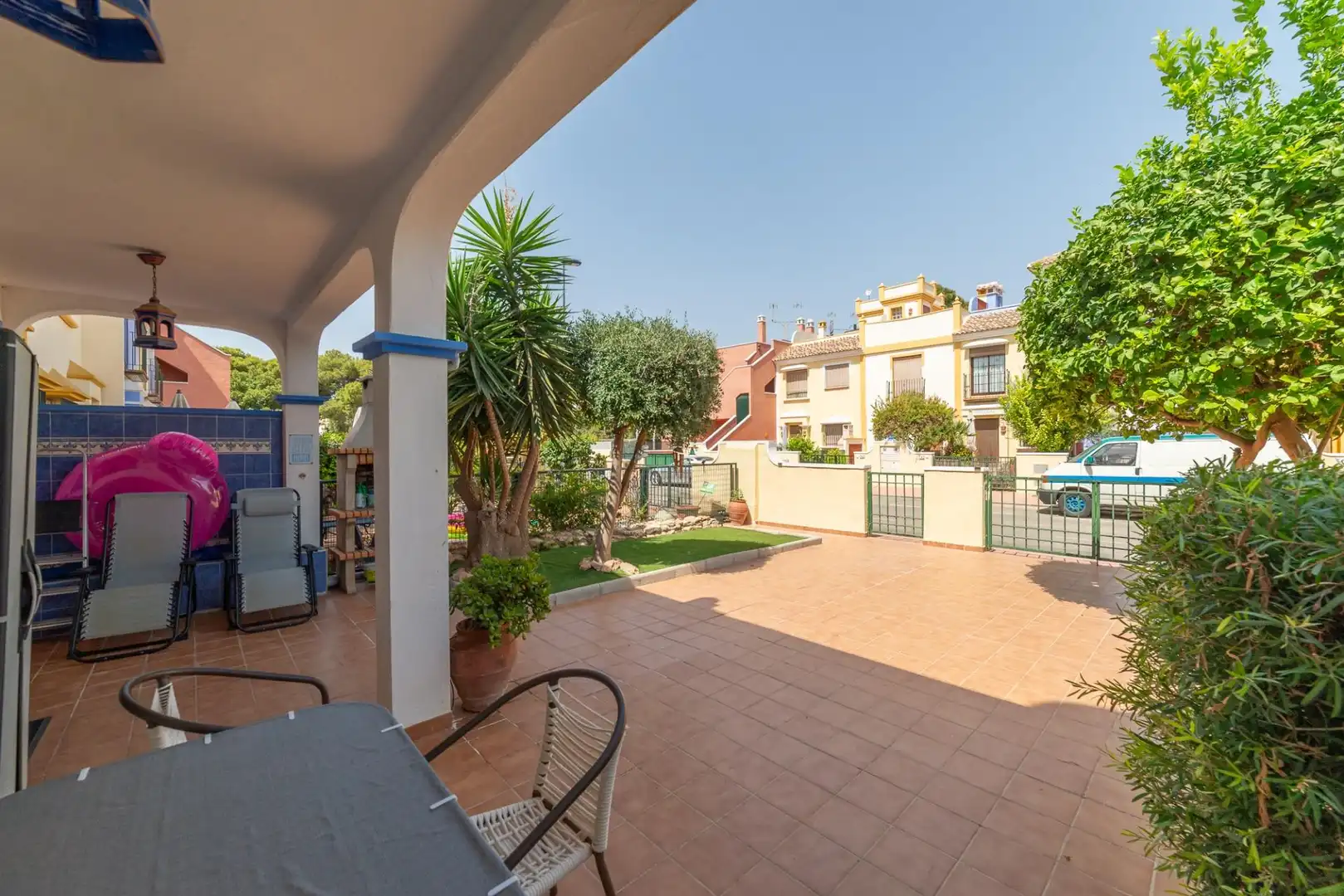Terrasse von Einfamilien-Reihenhaus zum Verkauf in San Javier mit Klimaanlage, Heizung und Privatgarten