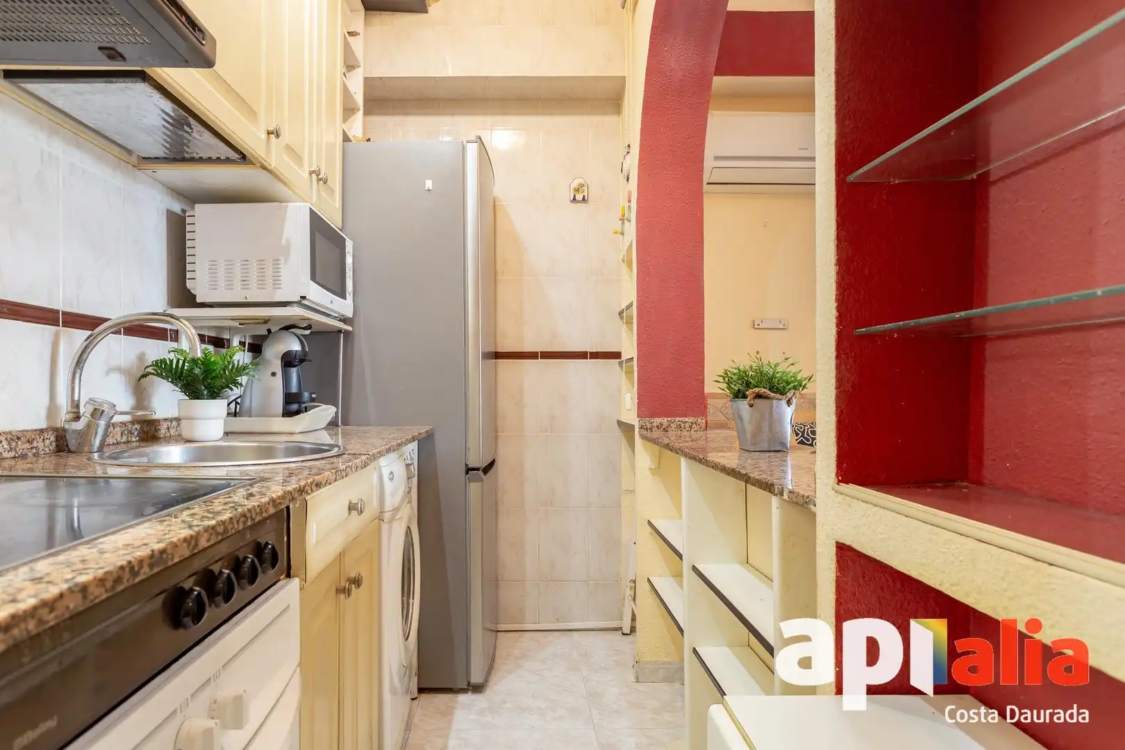 Cocina de Apartamento en venta en Salou con Aire acondicionado, Terraza y Amueblado