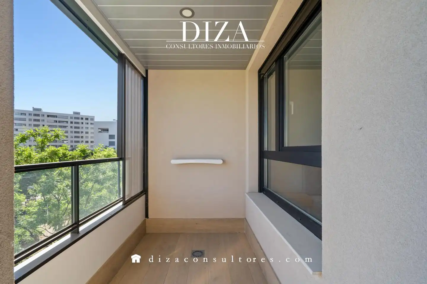 Balcony of Flat for rent in Madrid  with Air Conditioner, Heating and Terrace