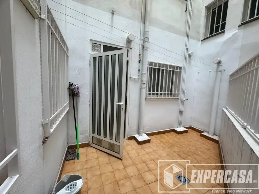 Flat for sale in Albal  with Air Conditioner, Terrace and Storage room