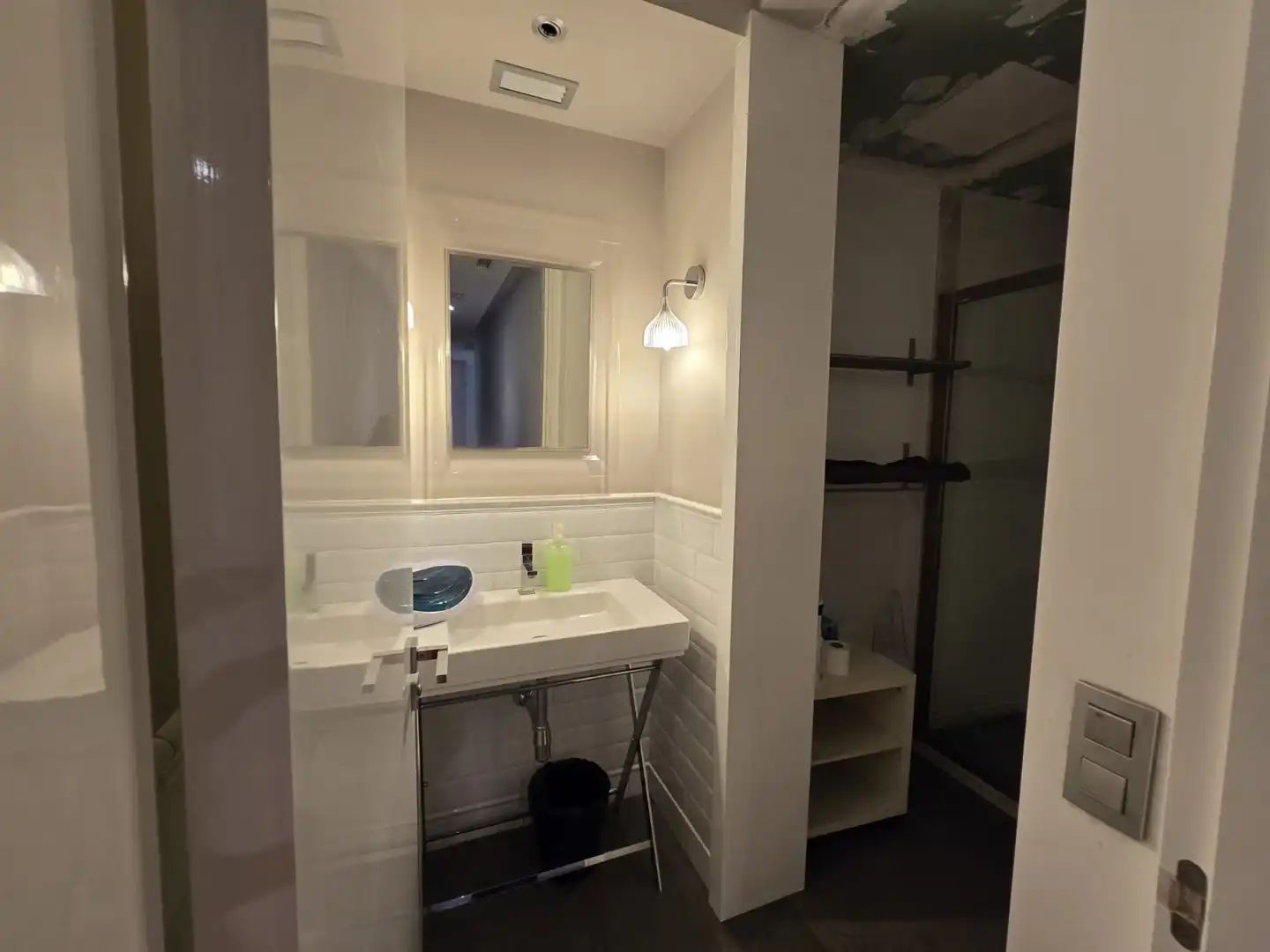 Business premises for transfer in Ciutat Vella, imagen 13