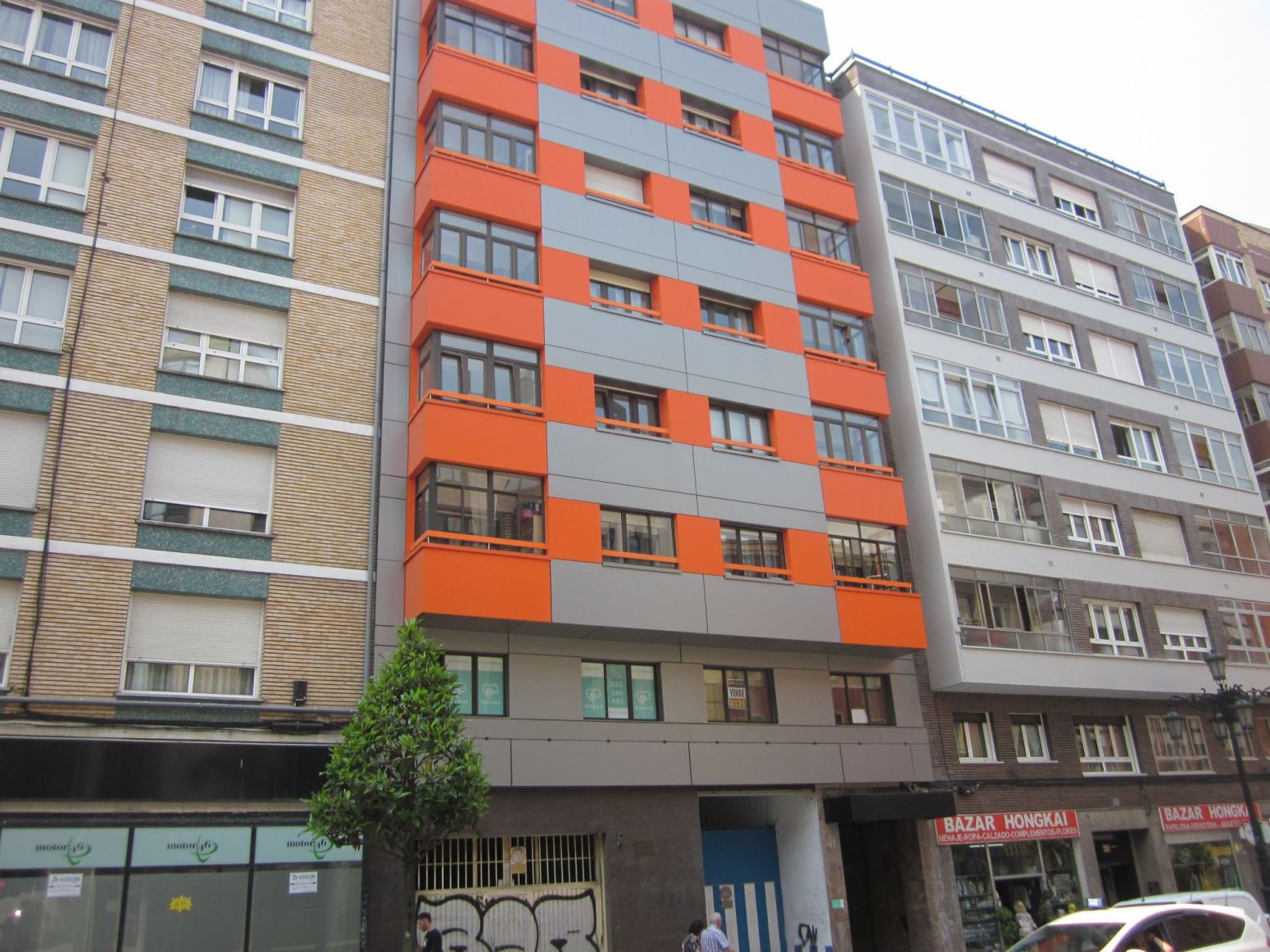 Vista exterior de Pis en venda en Oviedo  amb Calefacció