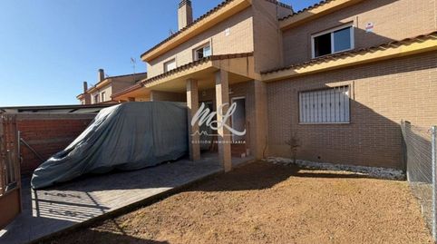 Foto 2 de Casa adosada en venta en Calle Navas de Tolosa, Nambroca, Toledo