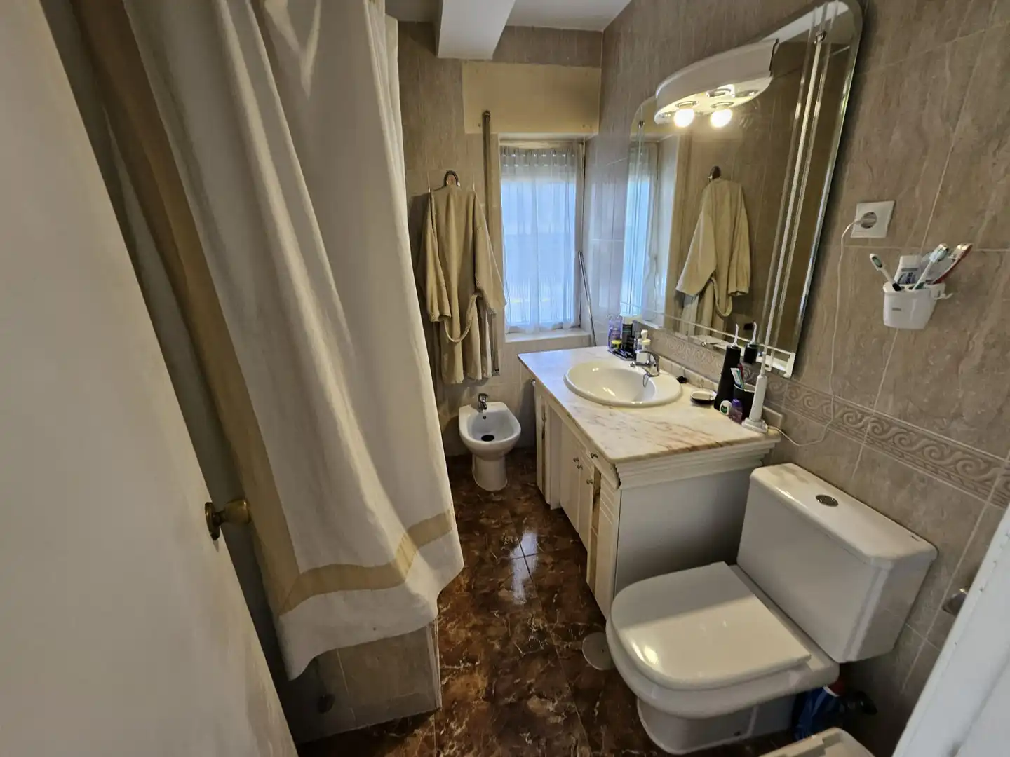 Baño de Piso en venta en Alcalá de Henares con Calefacción, Parquet y Terraza