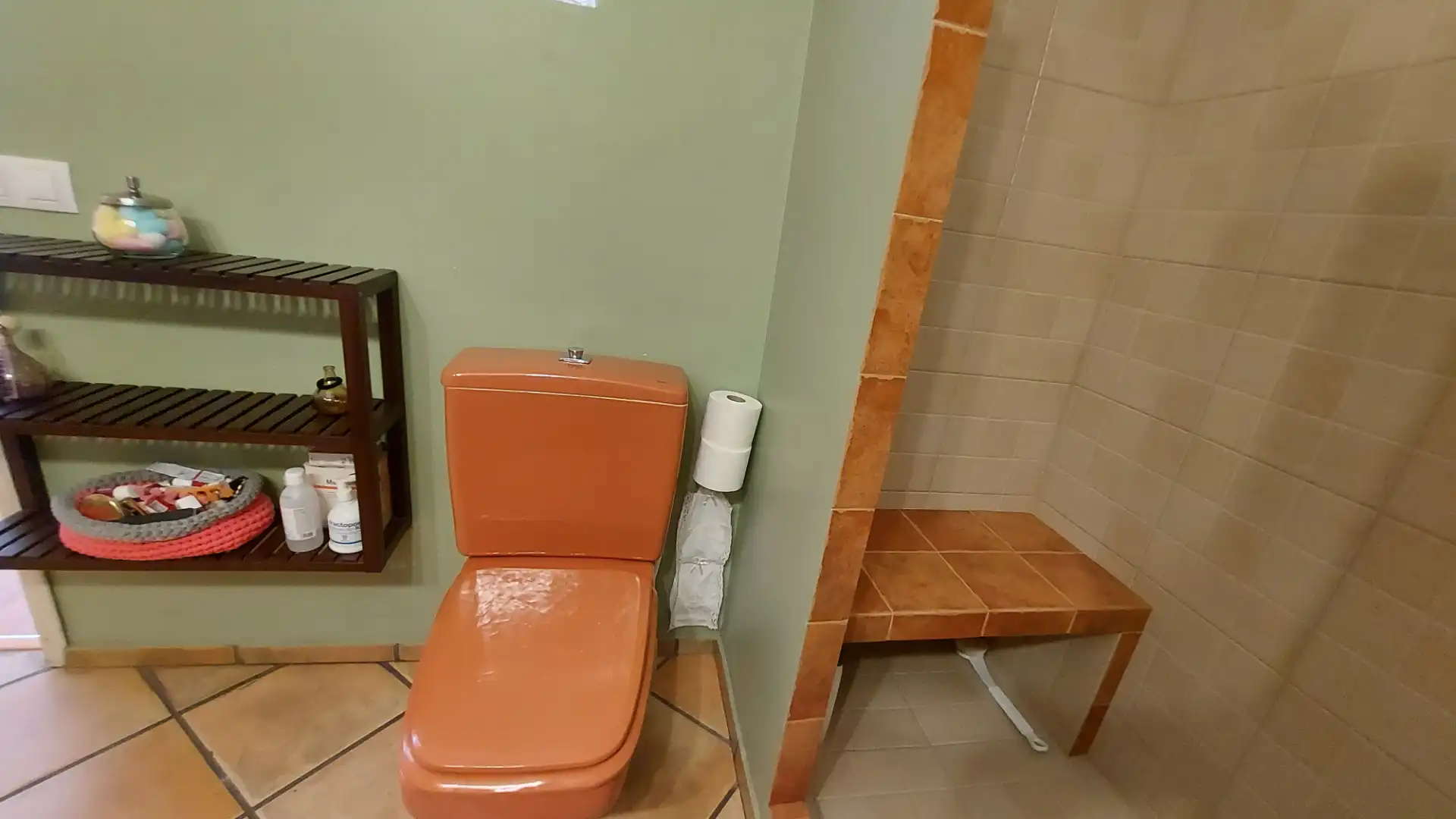 Baño de Casa adosada en venta en Caldes d'Estrac con Calefacción, Parquet y Amueblado