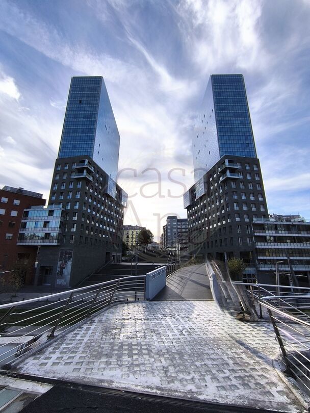 Vista exterior de Garaje en venta en Bilbao 
