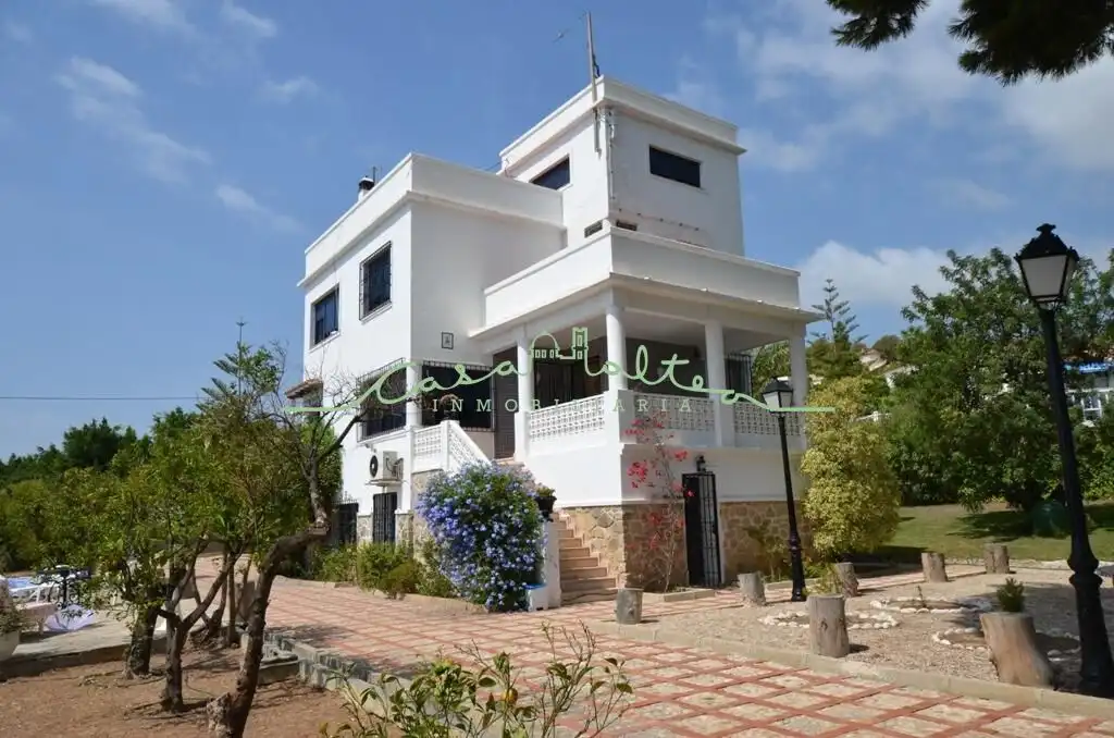 Vista exterior de Casa o xalet en venda en Altea amb Aire condicionat, Jardí privat i Terrassa