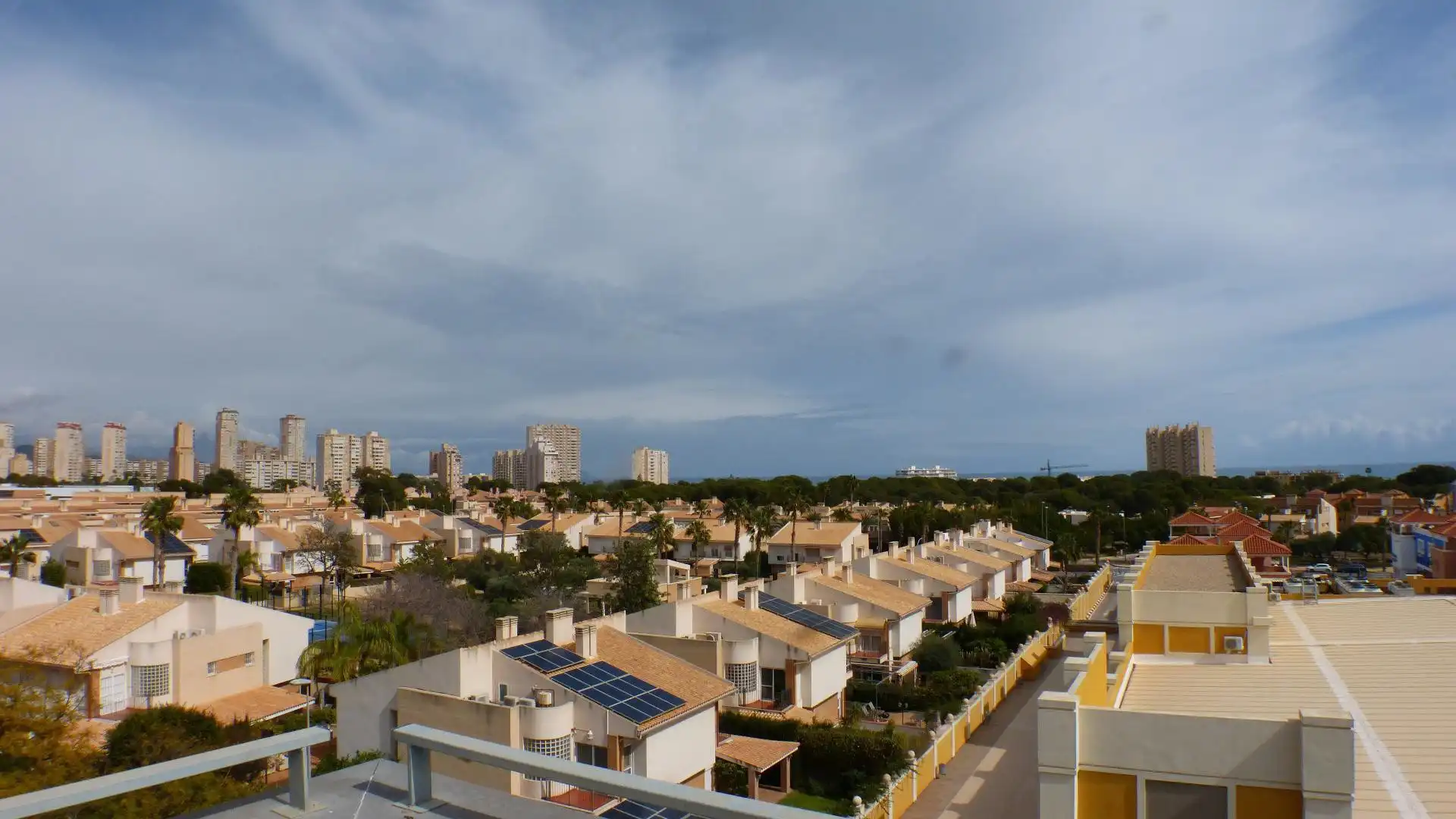 Exterior view of Attic for sale in El Campello  with Terrace, Storage room and Swimming Pool