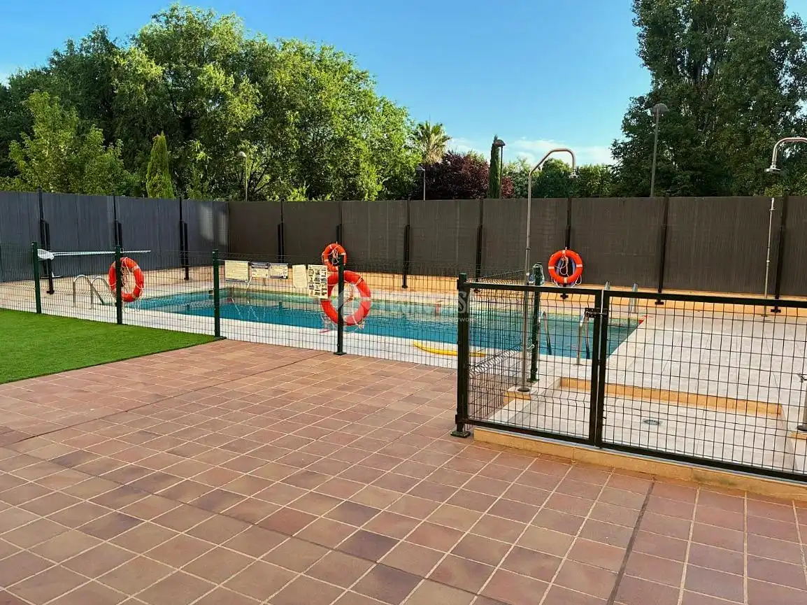 Piscina de Pis en venda en Getafe amb Aire condicionat, Calefacció i Traster