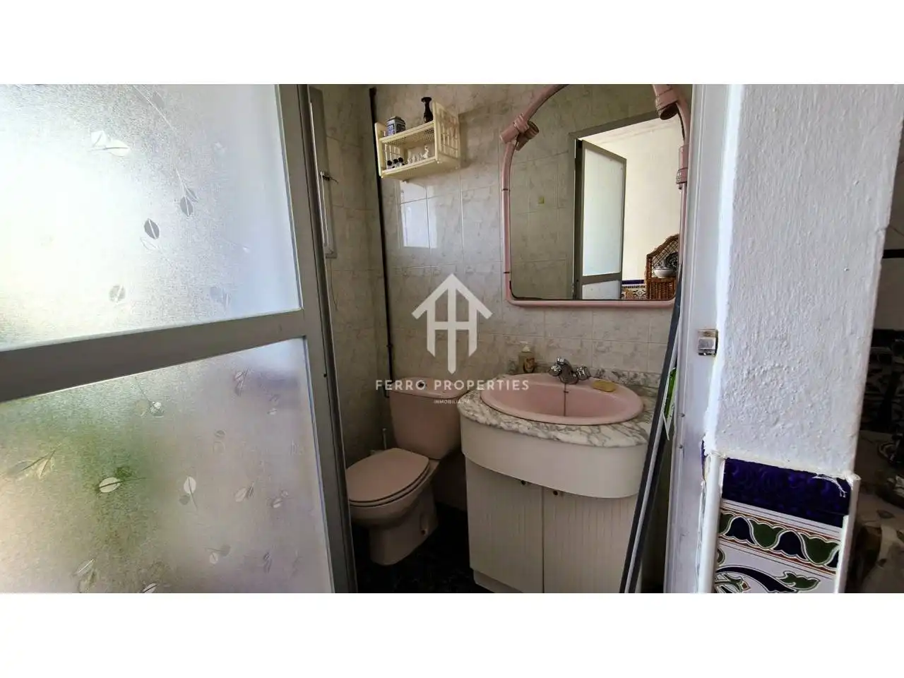 Bany de Casa o xalet en venda en Loja amb Terrassa i Moblat