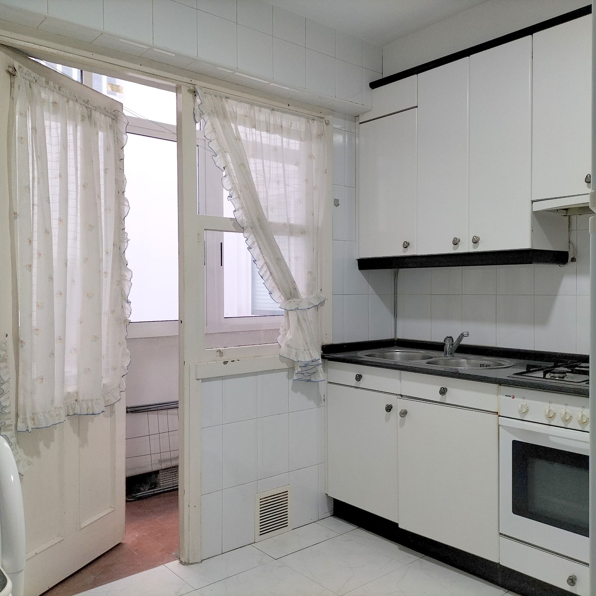 Kitchen of Flat for sale in A Coruña Capital   with Storage room and Furnished