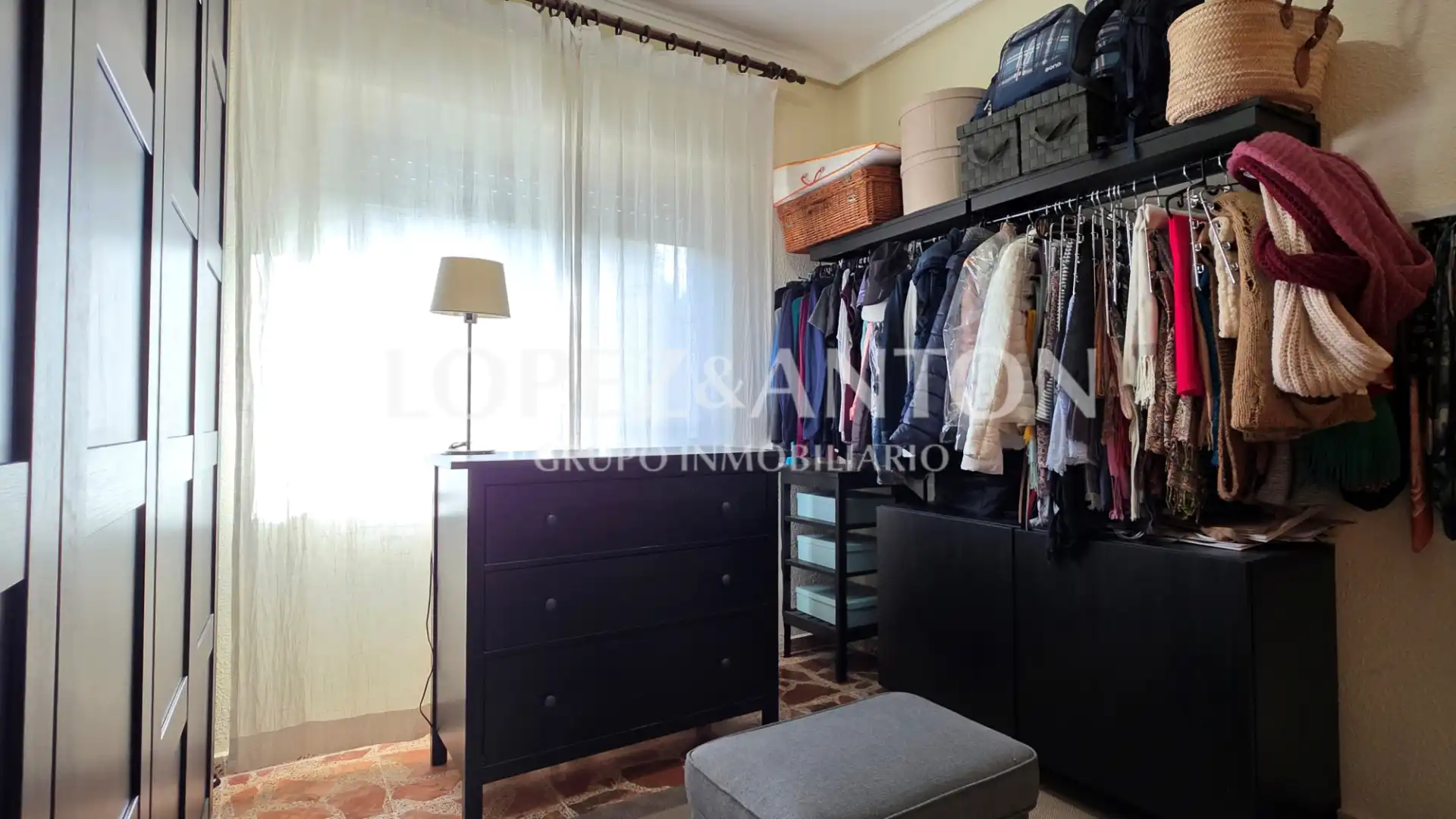 Bedroom of Houses for sale in L'Eliana  with Air Conditioner, Private garden and Terrace