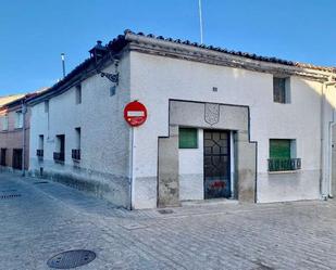 Vista exterior de Casa o xalet en venda en San Martín de Valdeiglesias amb Traster