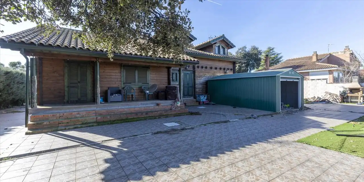 Exterior view of Houses for sale in Nuevo Baztán  with Heating, Private garden and Storage room