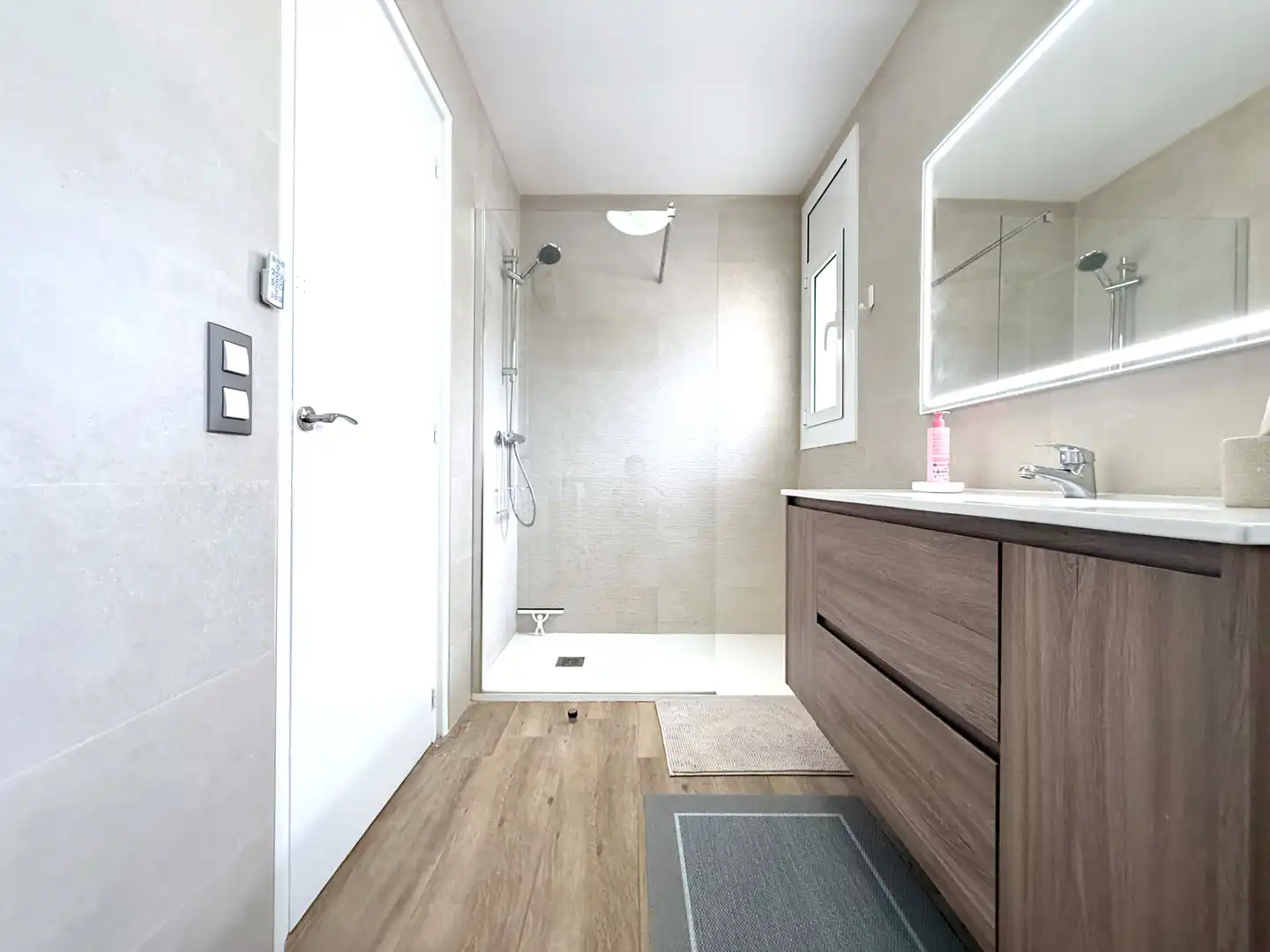 Badezimmer von Einfamilien-Reihenhaus zum Verkauf in Cambrils mit Klimaanlage, Heizung und Terrasse