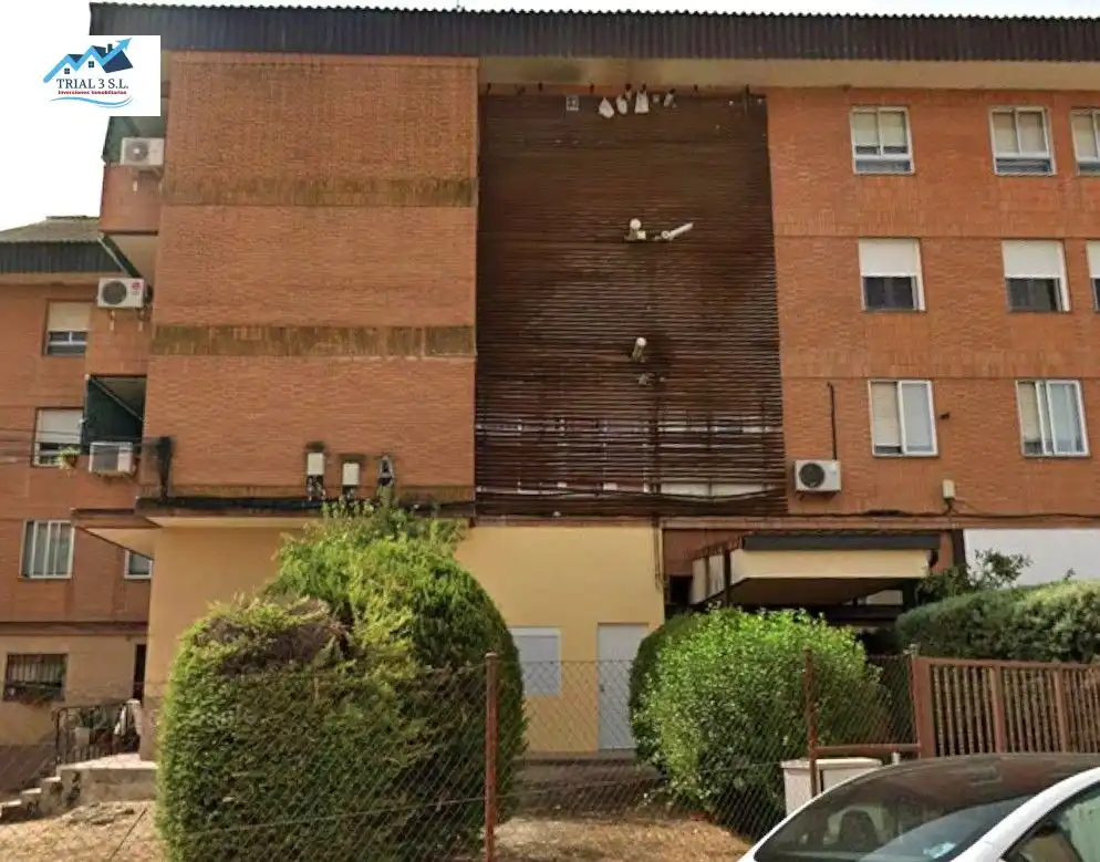 Vista exterior de Piso en venta en Loeches, Madrid