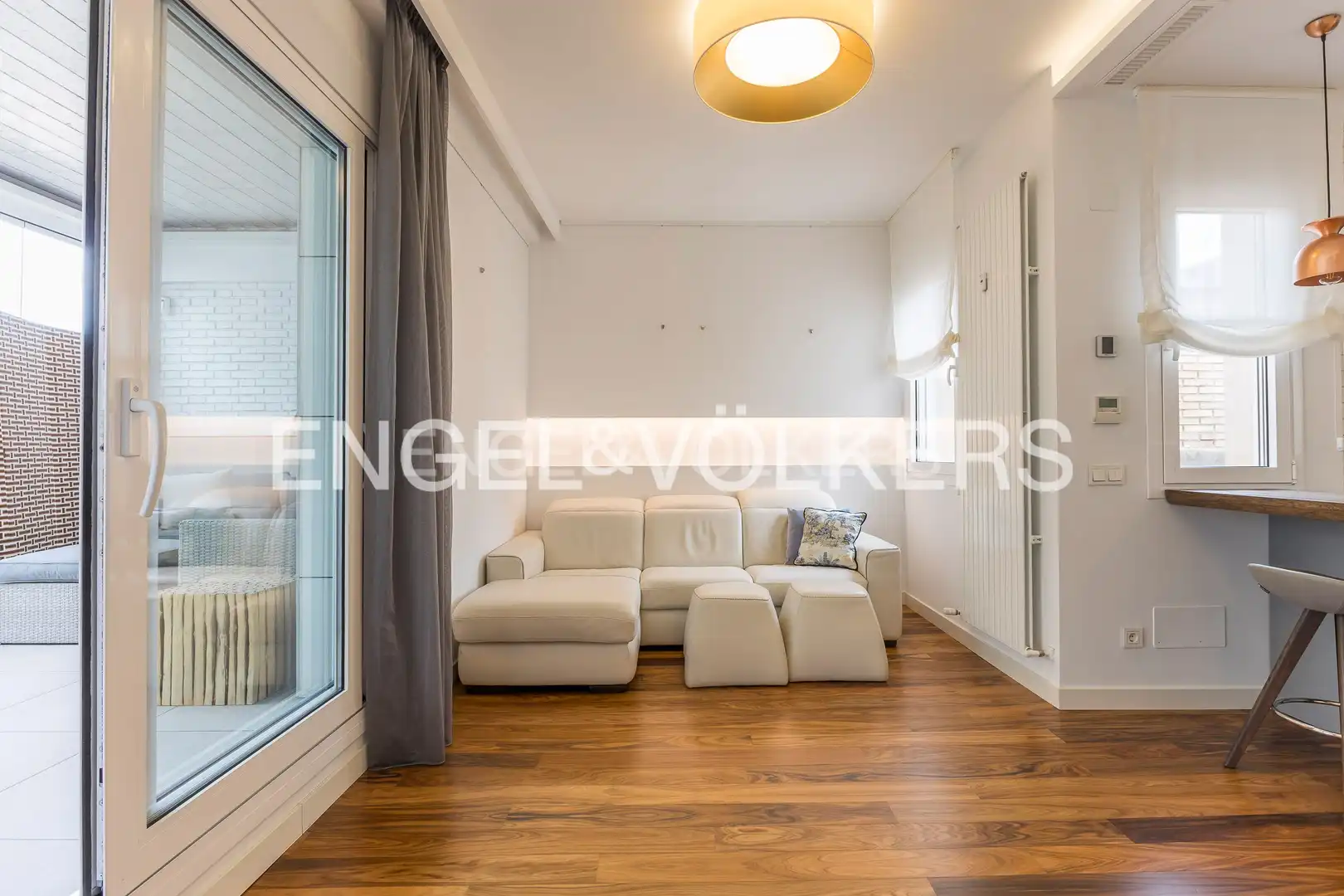 Sala de estar de Ático de alquiler en Madrid con Aire acondicionado, Calefacción y Terraza