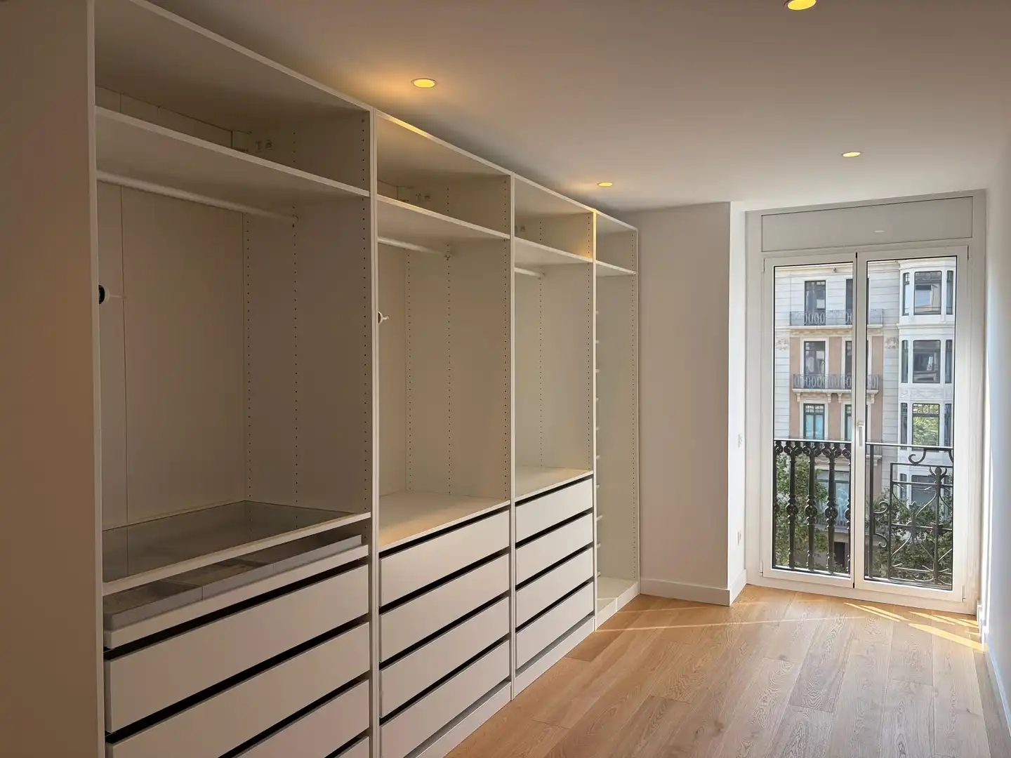 Schlafzimmer von Wohnung zur Miete in Barcelona mit Klimaanlage, Heizung und Parkett