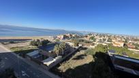 Vista exterior de Apartament en venda en La Manga del Mar Menor amb Terrassa, Piscina i Piscina comunitària