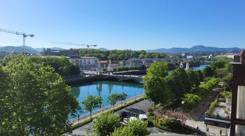 SE VENDE EXCELENTE VIVIENDA EN EL CENTRO, CON UNA UBICACIÓN PRIVILEGIADA Y CON MARAVILLOSAS VISTAS AL RIO URUMEA., imatge 2