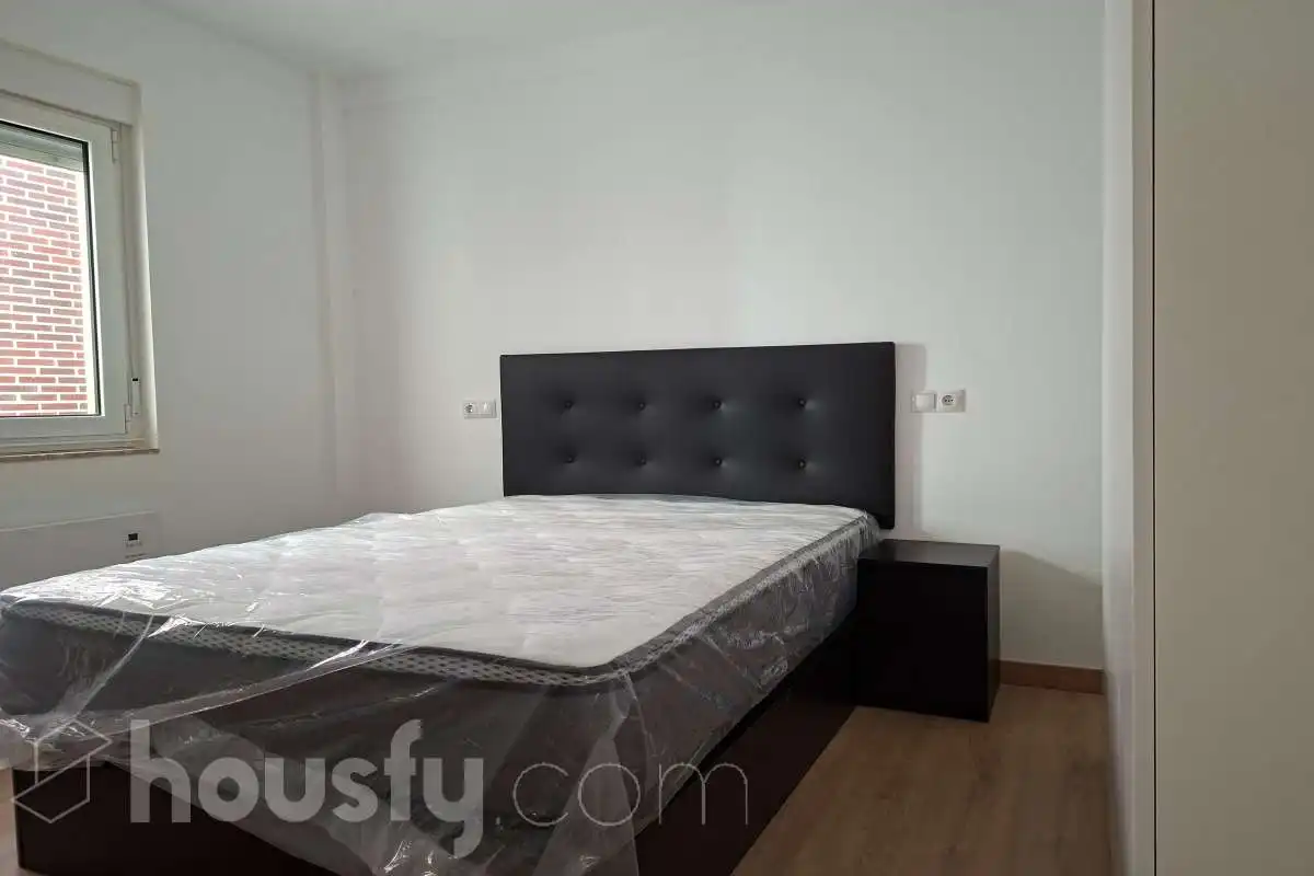 Habitación de Piso de alquiler en Siero con Calefacción, Parquet y Terraza