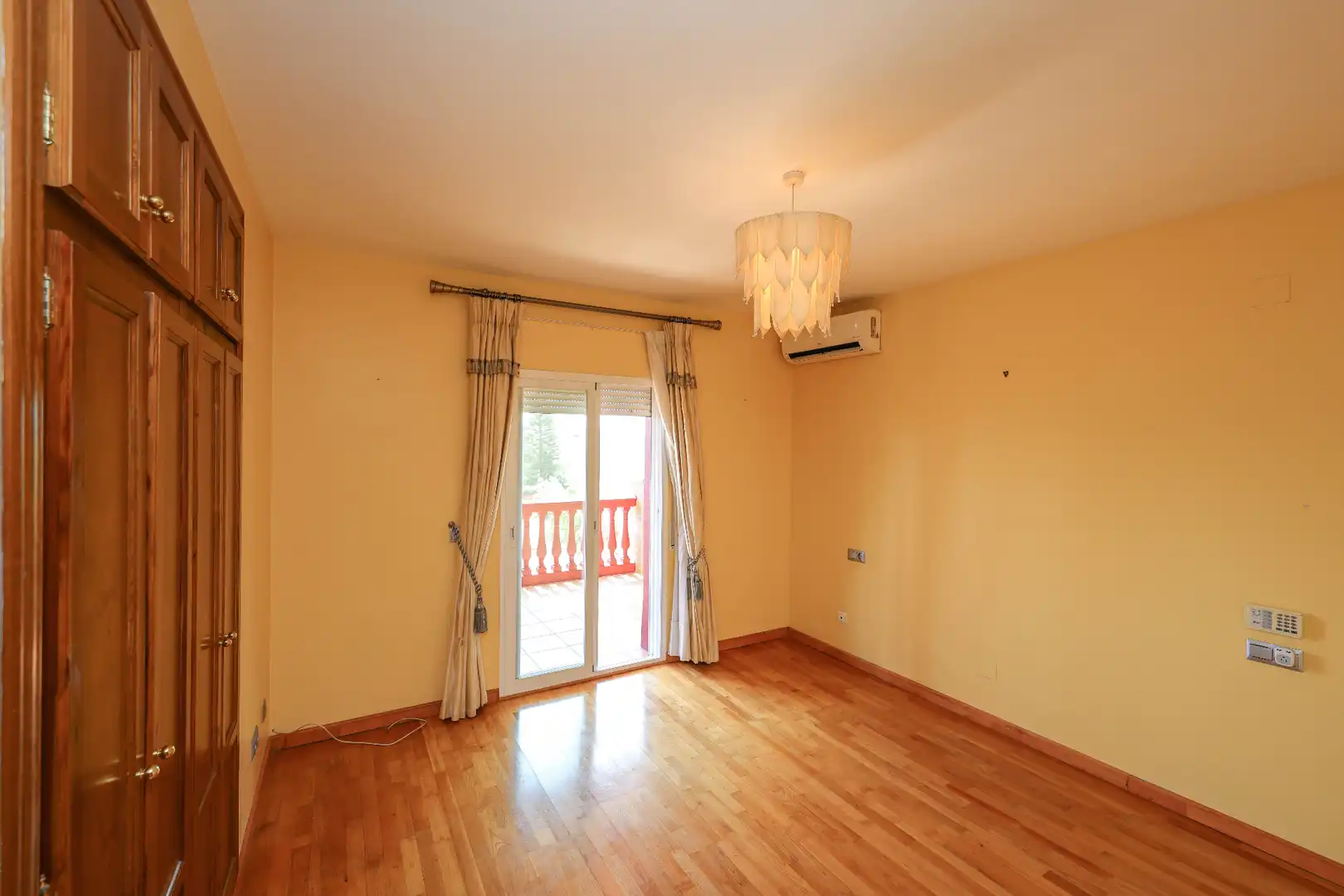 Bedroom of Houses for sale in Coín