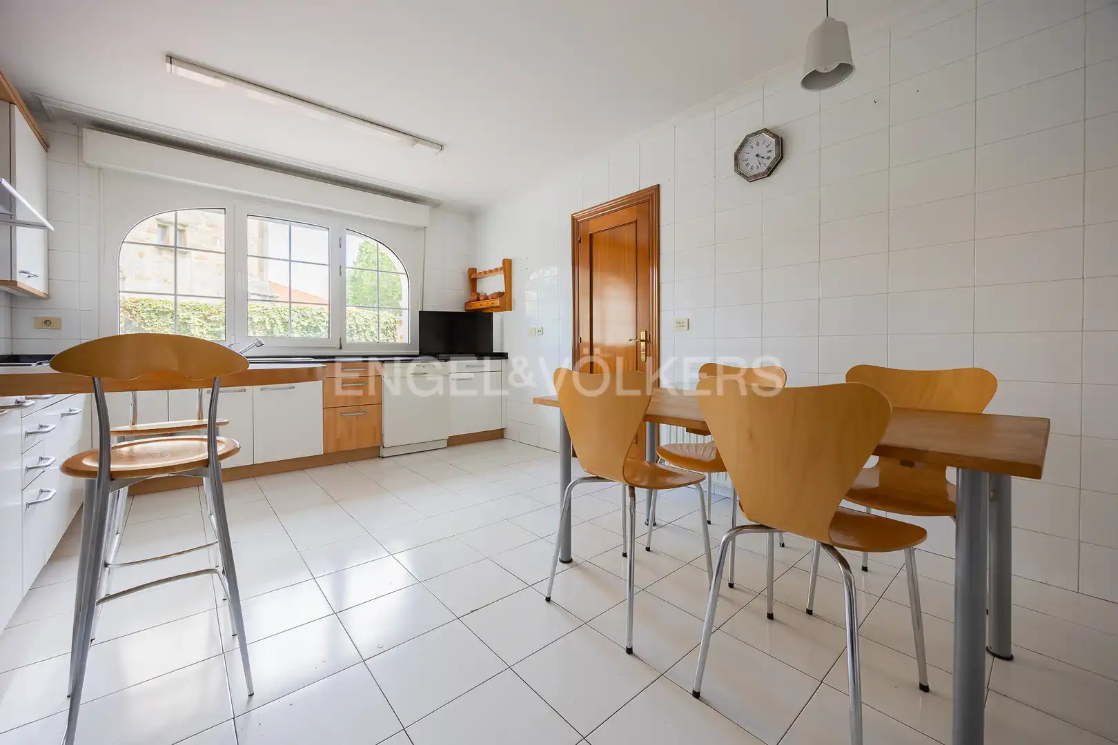 Cocina de Casa o chalet en venta en Loiu con Calefacción, Jardín privado y Piscina