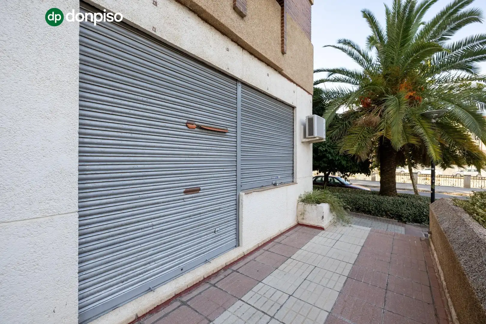 Local en venta en Granada, Granada