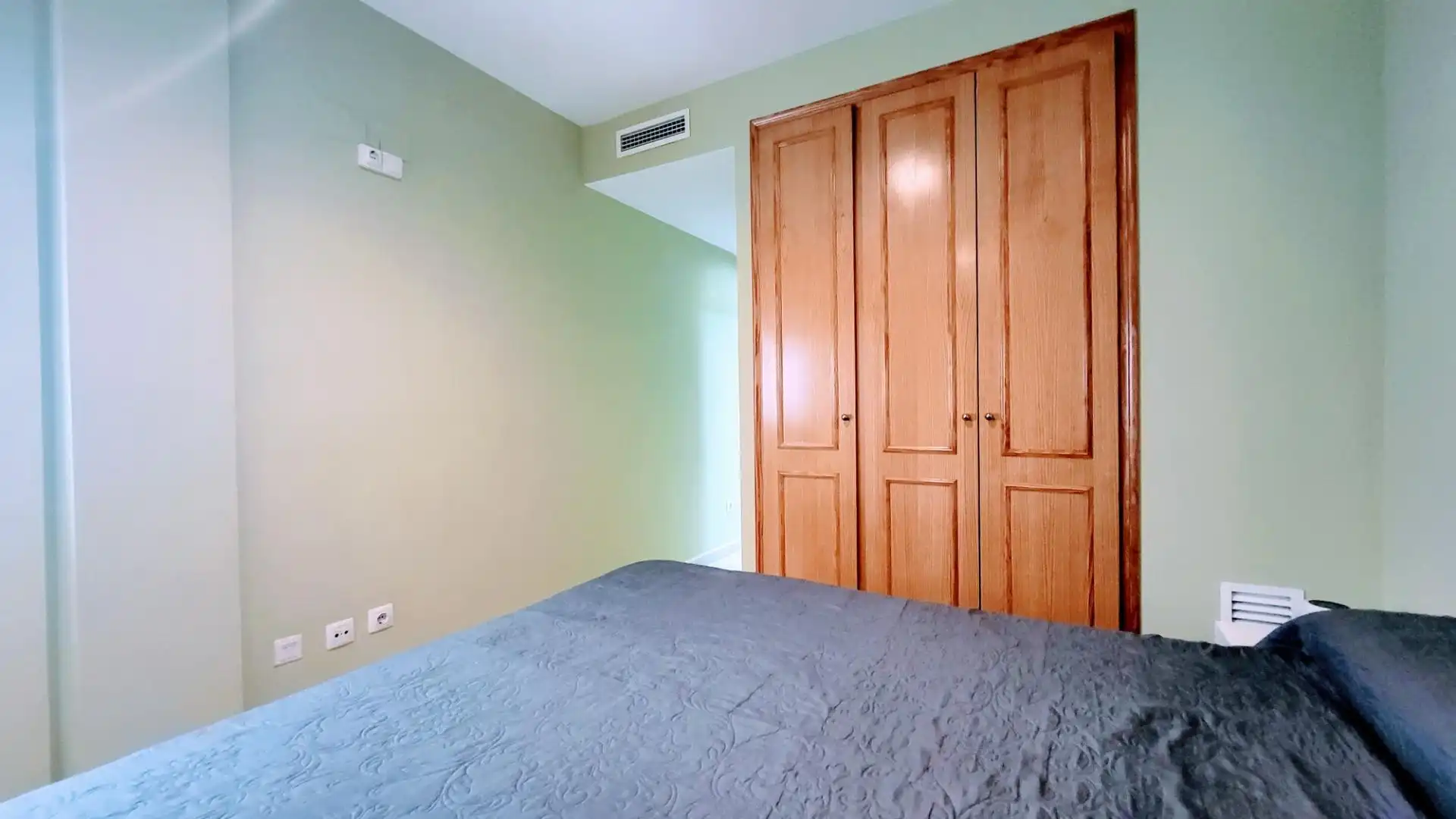 Schlafzimmer von Wohnung zum Verkauf in Daimús mit Klimaanlage, Heizung und Abstellraum