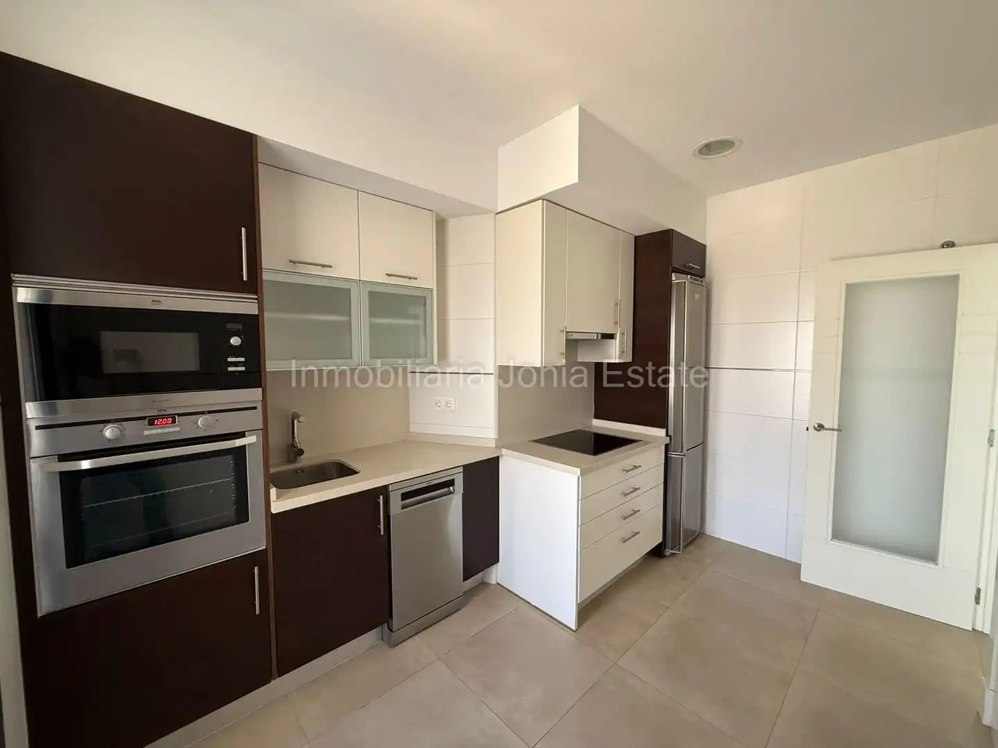 Cuina de Apartament de lloguer en Villajoyosa / La Vila Joiosa amb Aire condicionat, Jardí privat i Terrassa