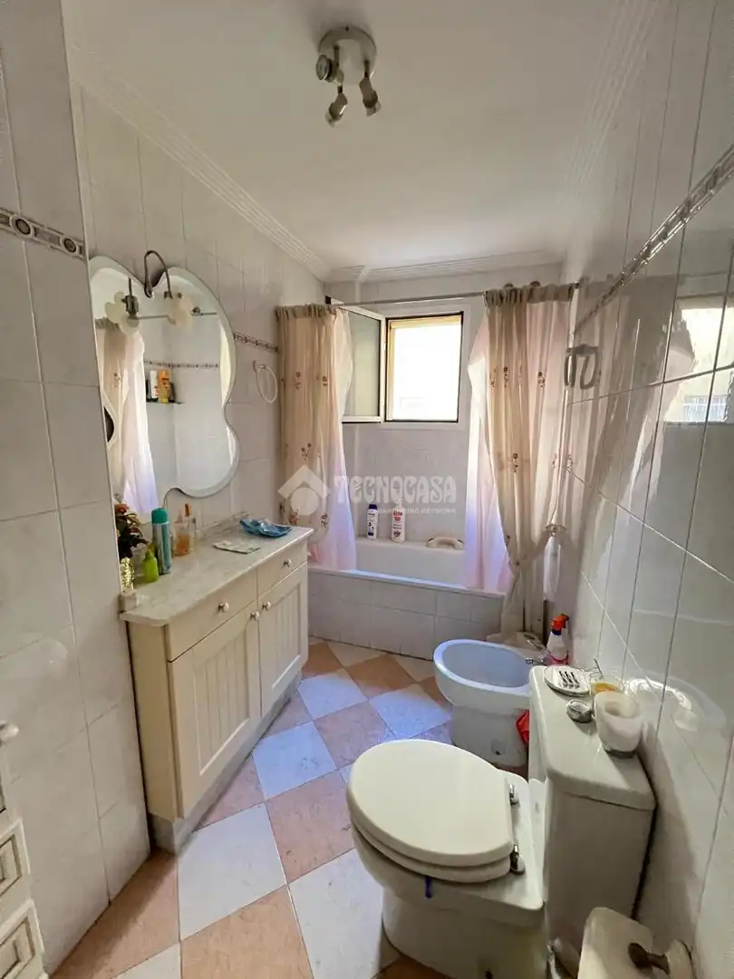 Baño de Piso en venta en Dos Hermanas con Terraza