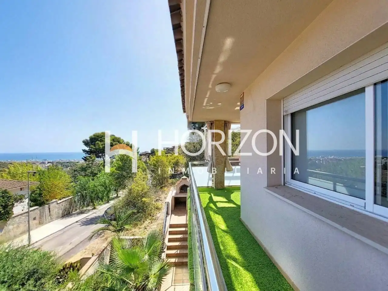 Casa aparellada amb piscina en venda a Avenida Inglaterra, imagen 24