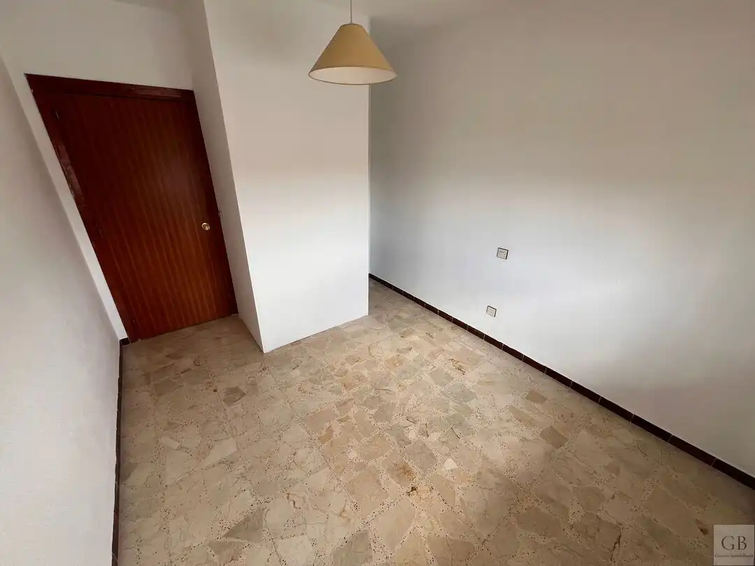 Piso de alquiler en Consuegra con Calefacción