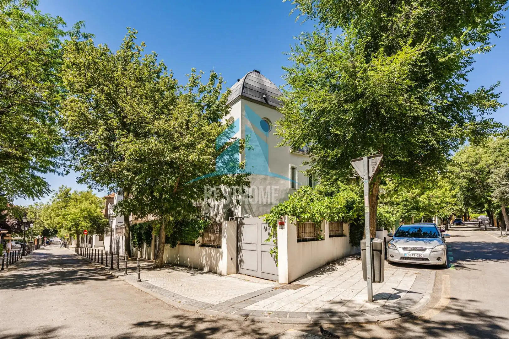 Vista exterior de Casa o chalet en venta en Madrid con Calefacción, Jardín privado y Parquet