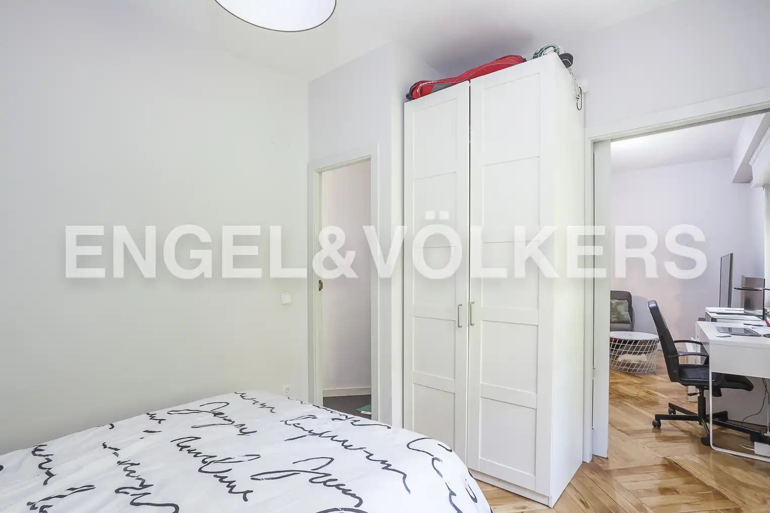 Bedroom of Flat for rent in Madrid  with Heating, Parquet flooring and Furnished