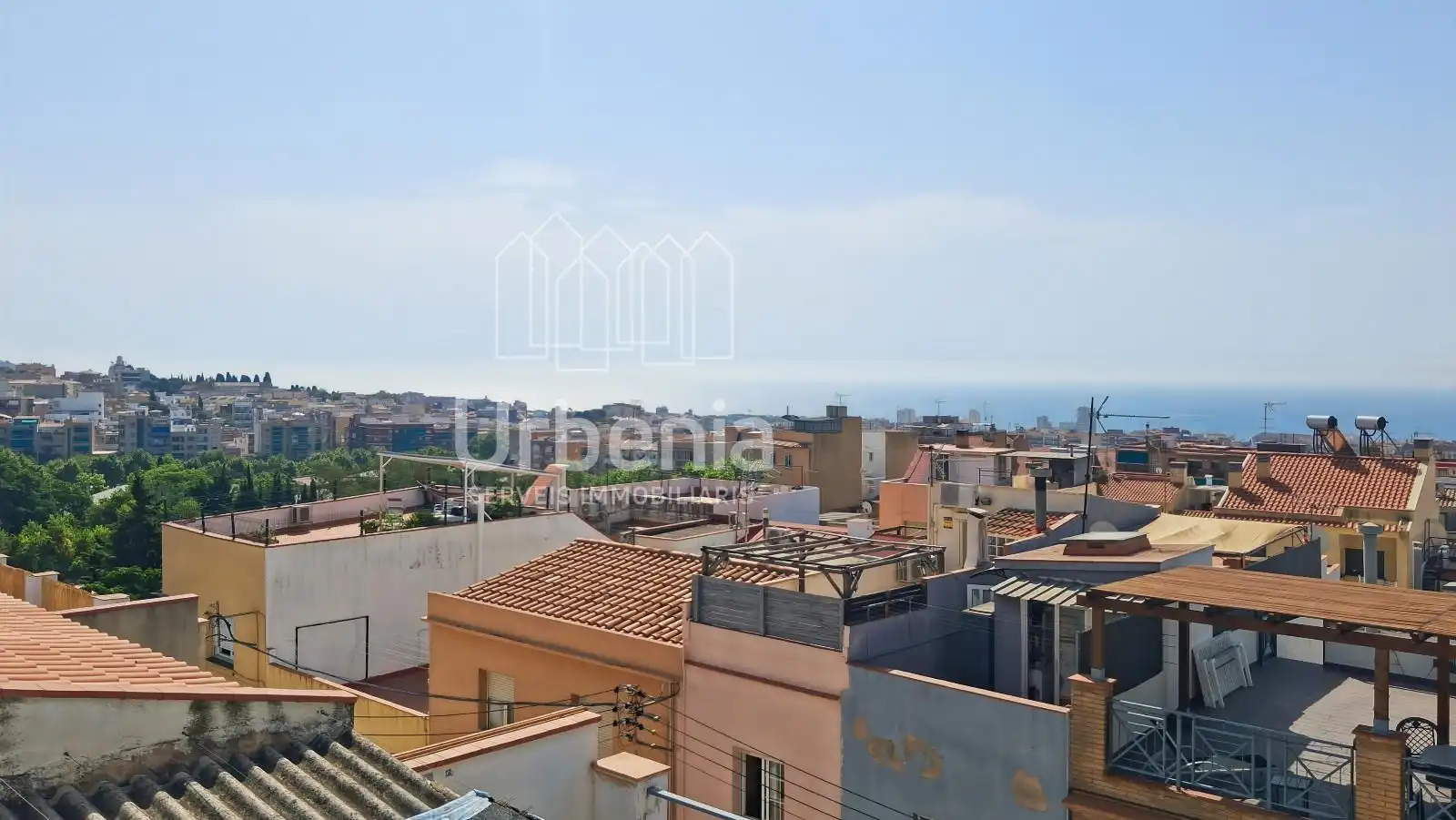 Vista exterior de Piso en venta en Mataró con Aire acondicionado, Calefacción y Terraza