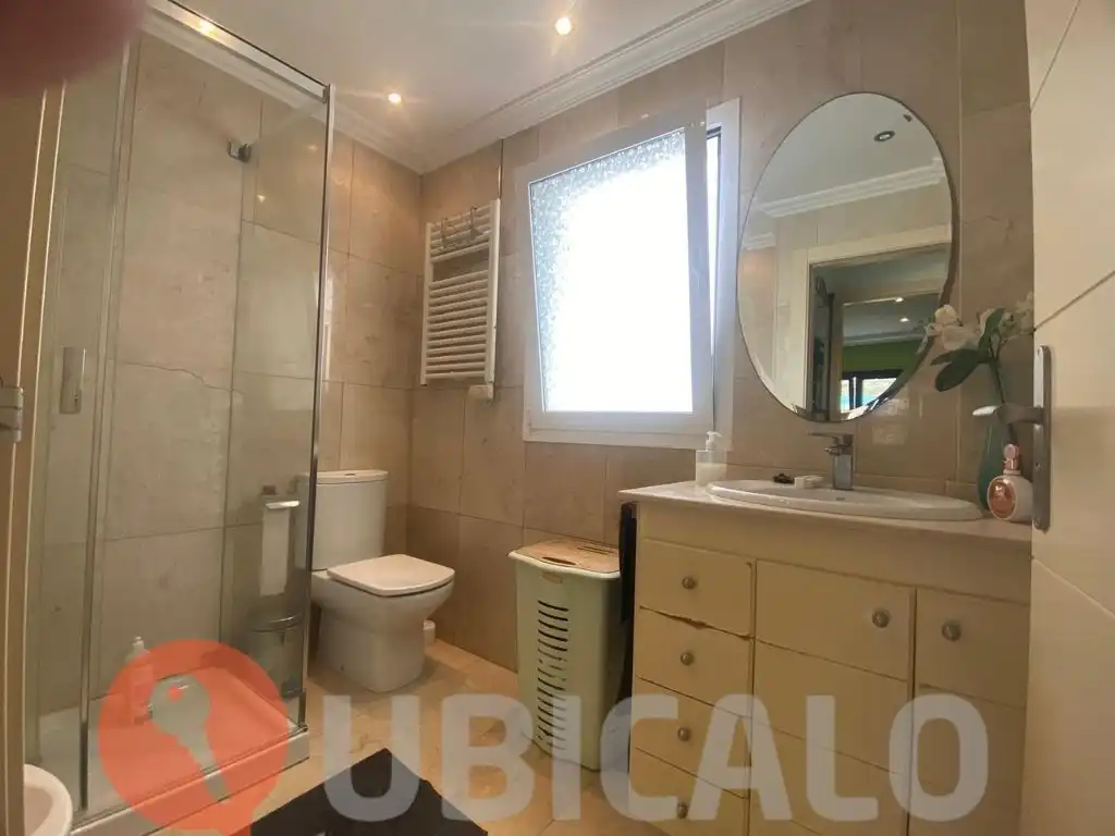 Bany de Àtic en venda en San Cristóbal de la Laguna amb Moblat, Forn i Rentadora