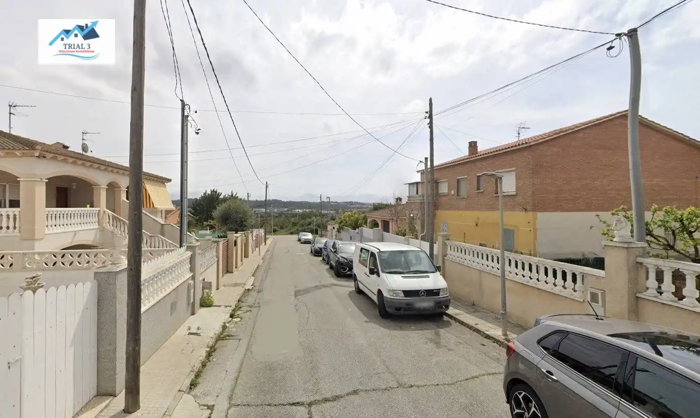 Vista exterior de Casa o xalet en venda en Santa Oliva amb Jardí privat