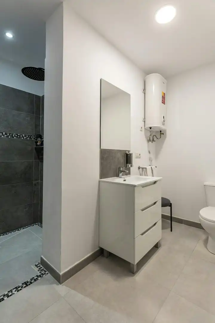Badezimmer von Gebäude zur Miete in Valencia