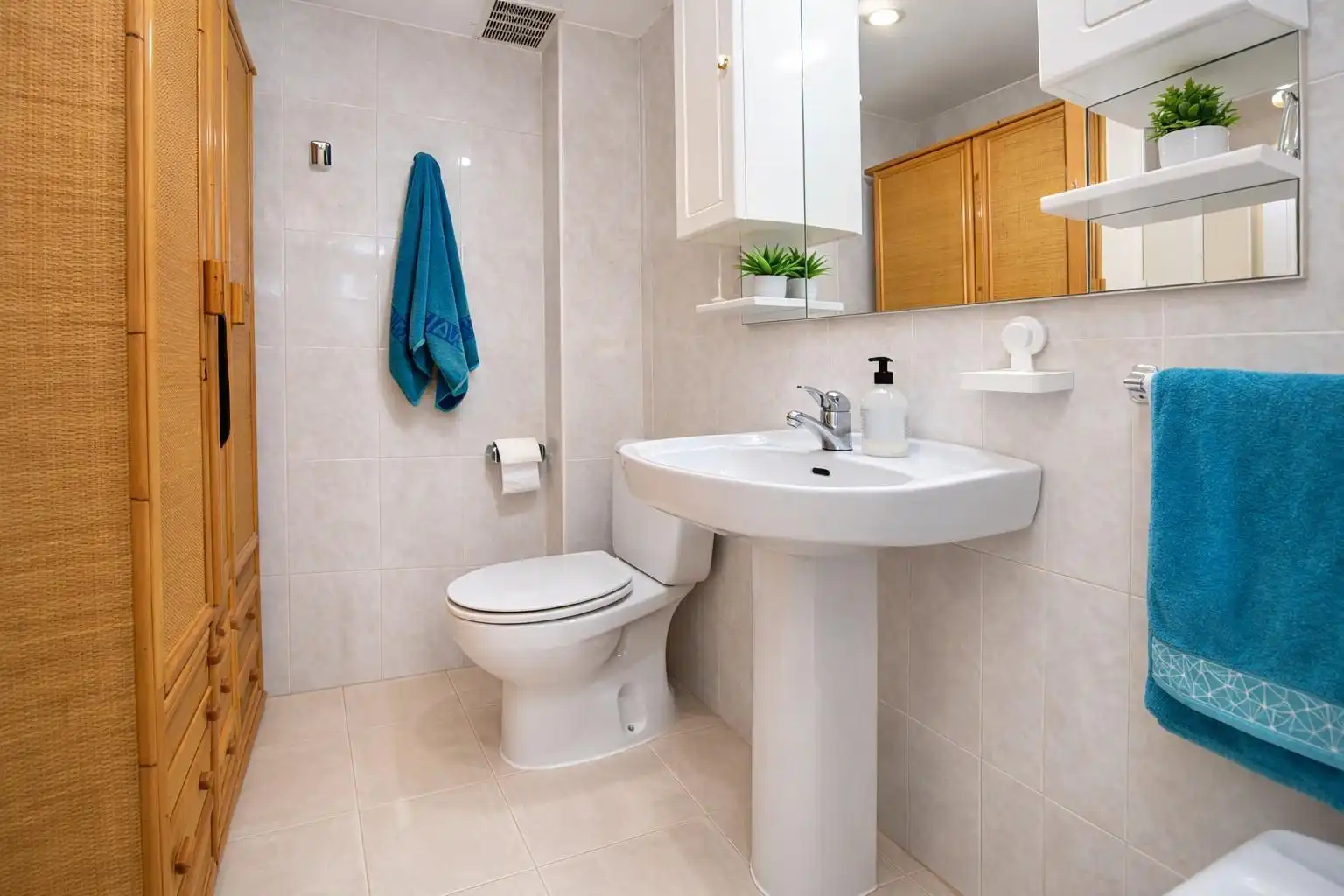 Badezimmer von Erdgeschoss zum Verkauf in Muro mit Terrasse und Abstellraum