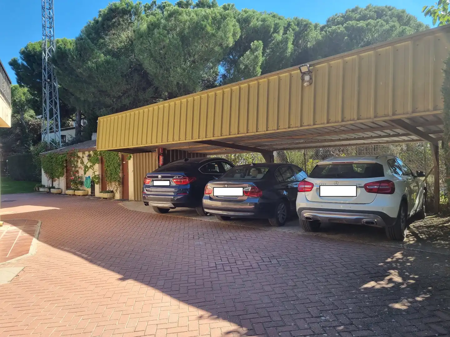 Parking of Houses for sale in Laguna de Duero  with Terrace, Storage room and Swimming Pool