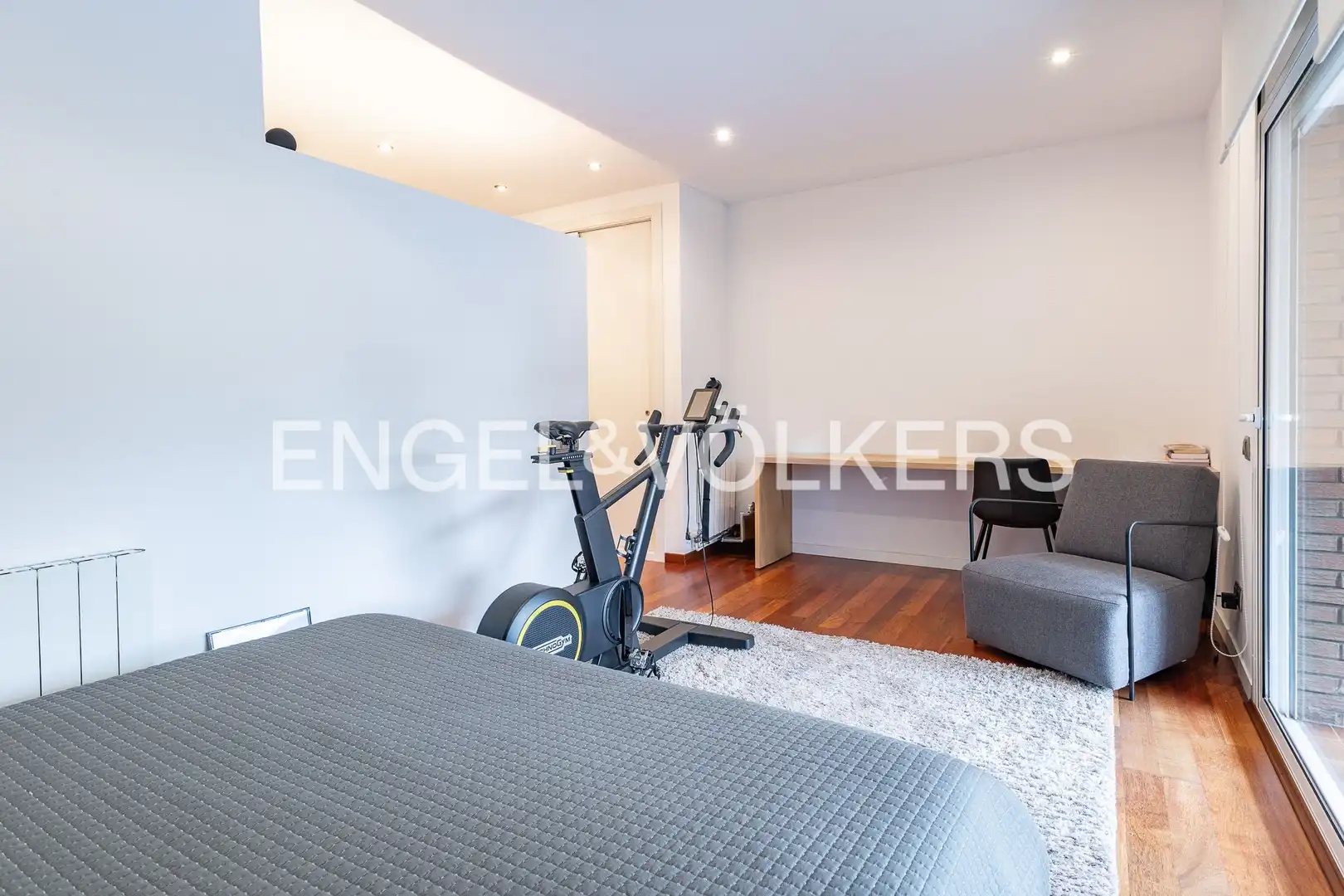 Piso en venta en Sant Cugat del Vallès con Aire acondicionado, Calefacción y Jardín privado