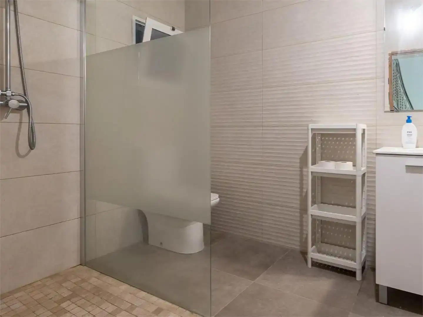 Baño de Piso para compartir en Sa Pobla con Aire acondicionado, Jardín privado y Trastero
