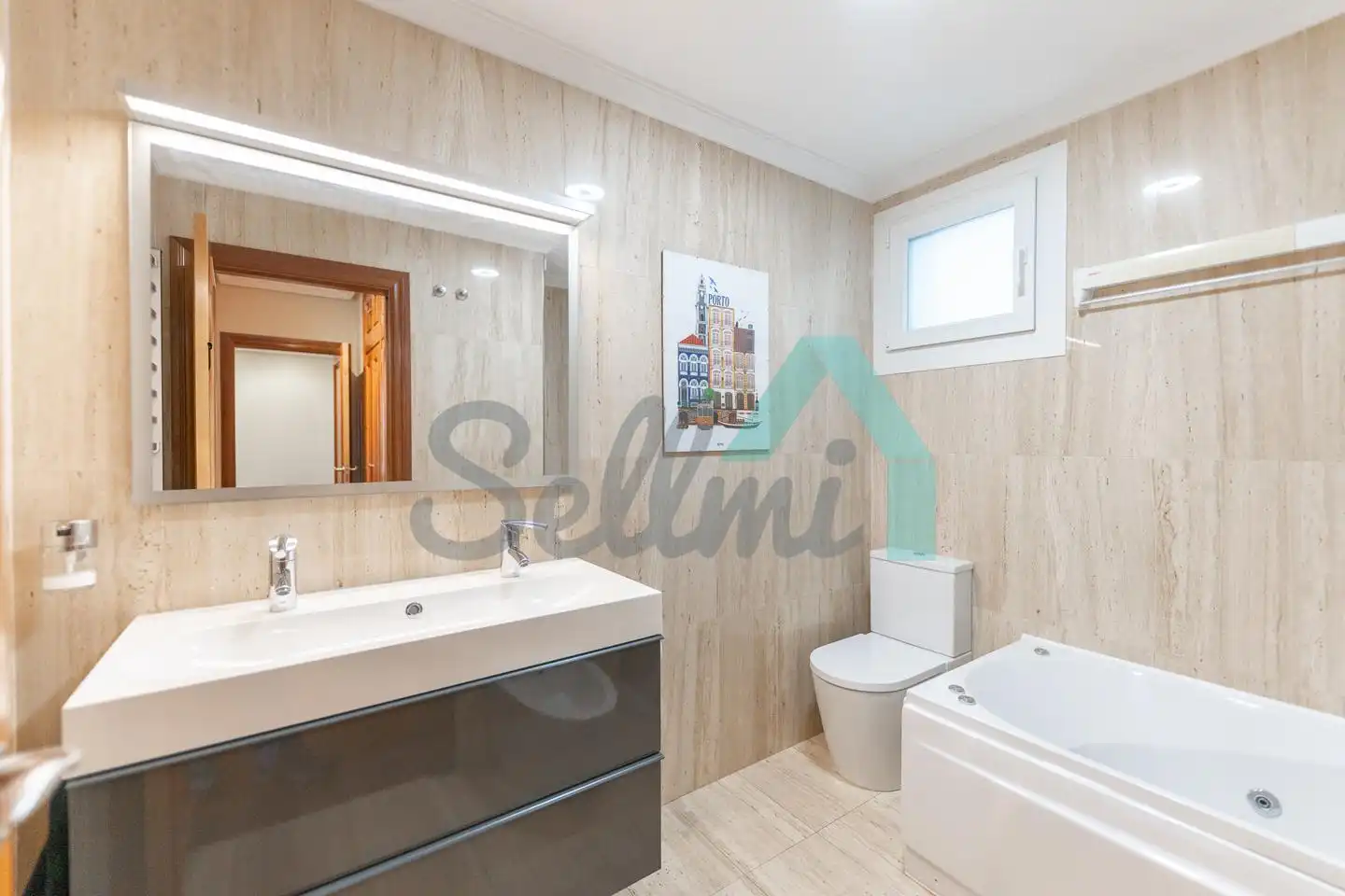 Bathroom of Flat for rent in Oviedo   with Heating, Parquet flooring and Furnished